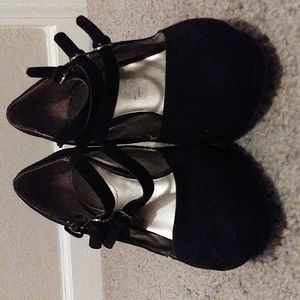 Worthington suede heels